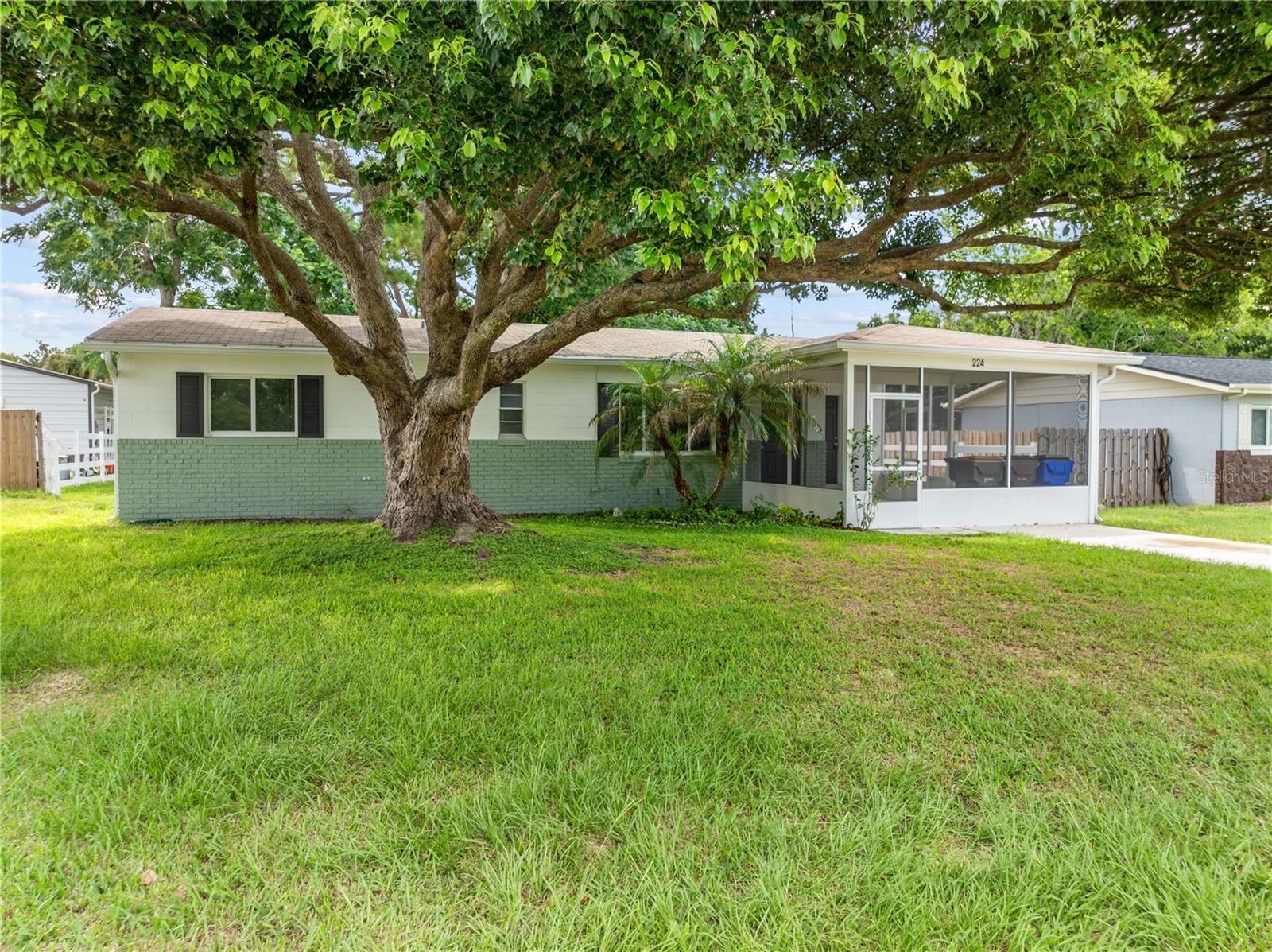 Single Family Residence in ST CLOUD, FL - Daniel Dourado