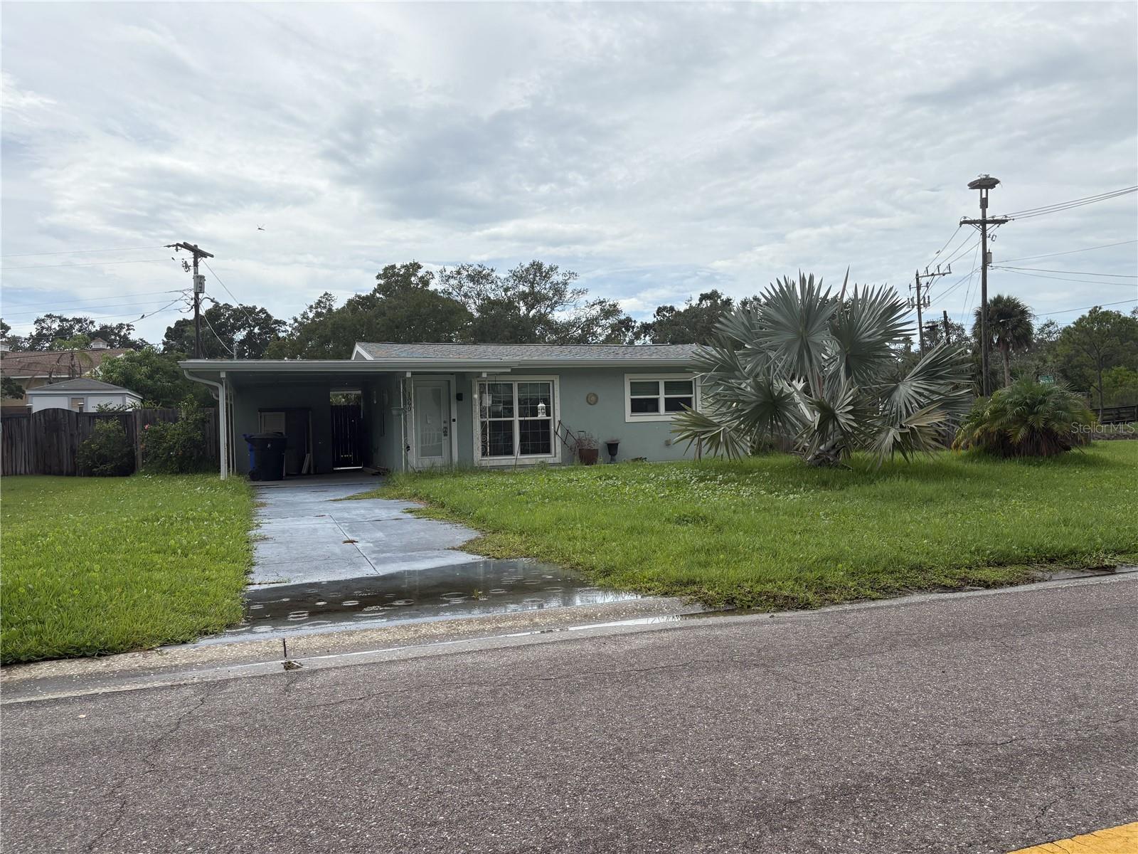 Single Family Residence em DUNEDIN, FL - Daniel Dourado