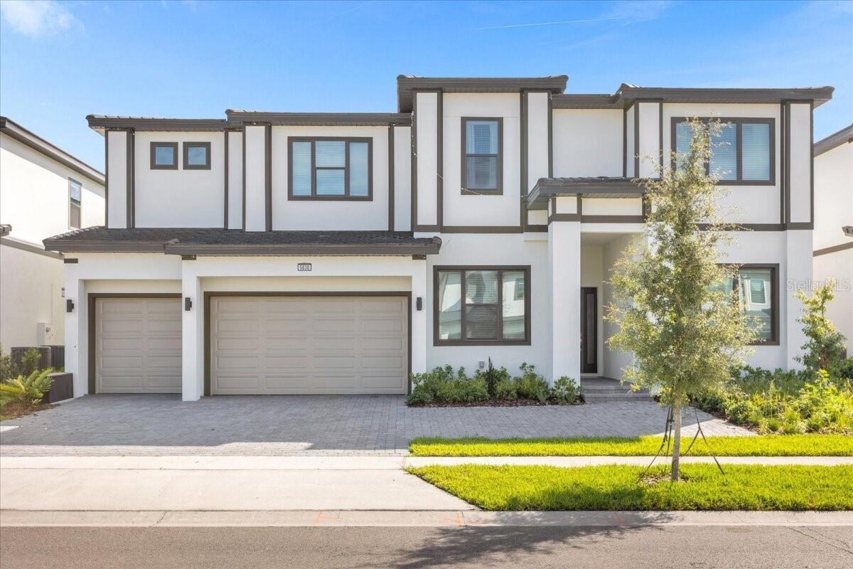 Single Family Residence in ORLANDO, FL - Daniel Dourado