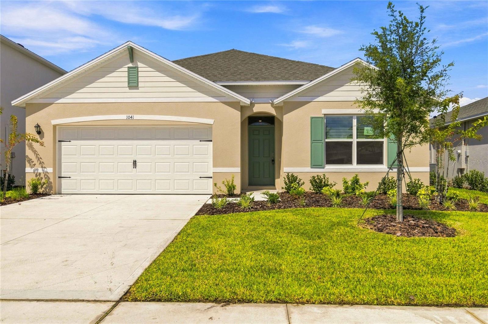 Single Family Residence in DAYTONA BEACH, FL - Daniel Dourado