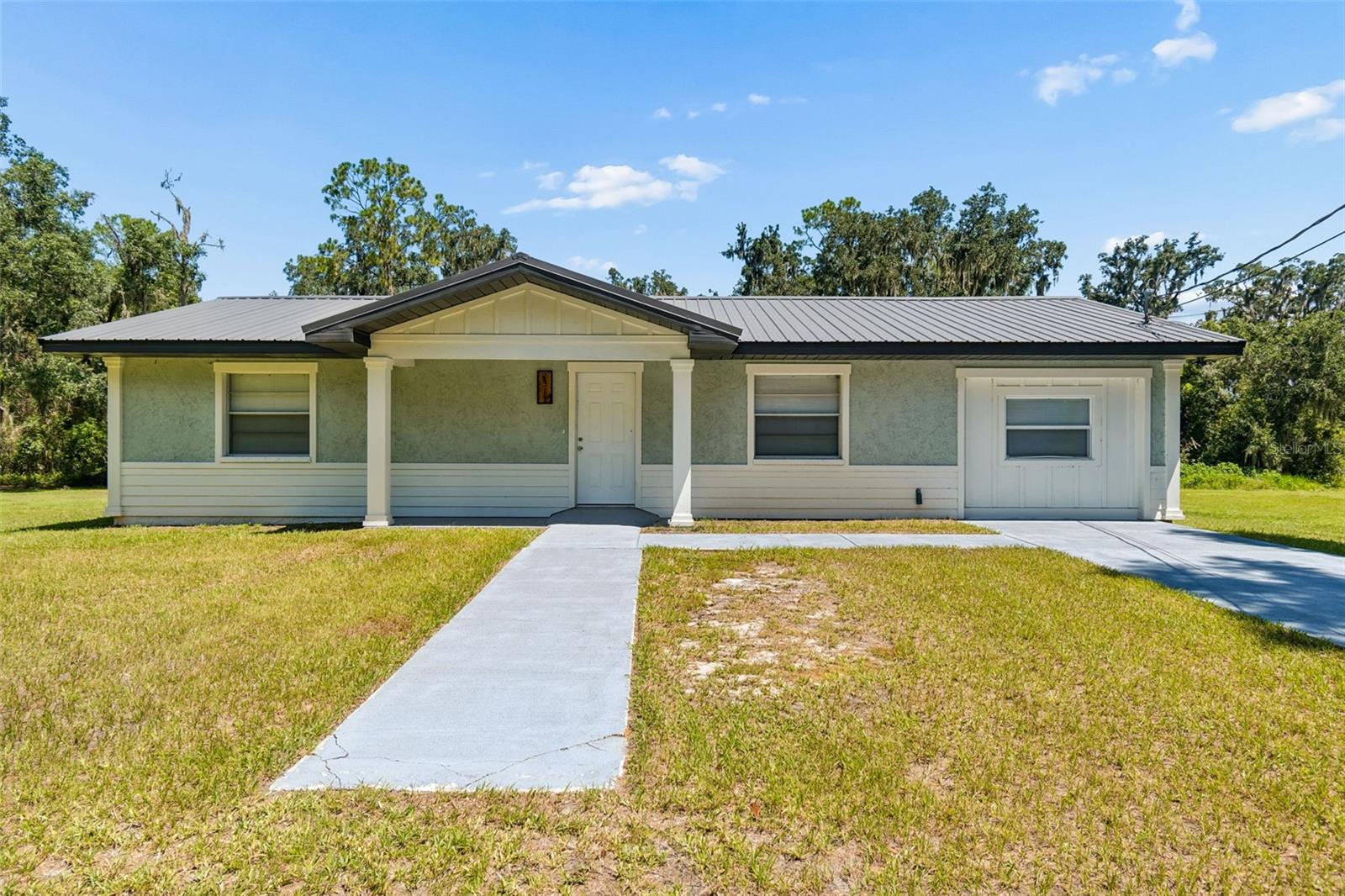 Single Family Residence in DOVER, FL - Daniel Dourado