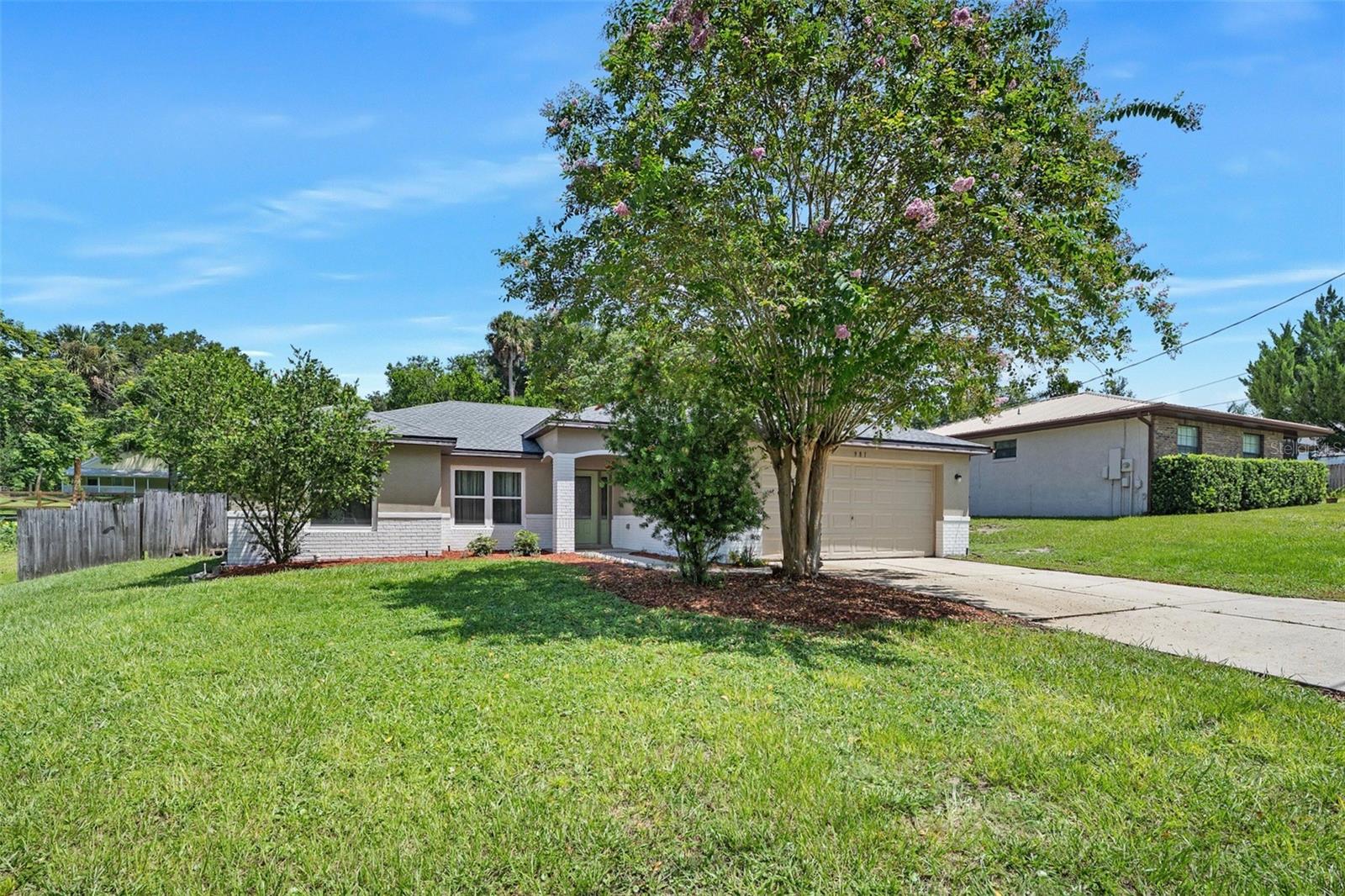 Single Family Residence em ORANGE CITY, FL - Daniel Dourado
