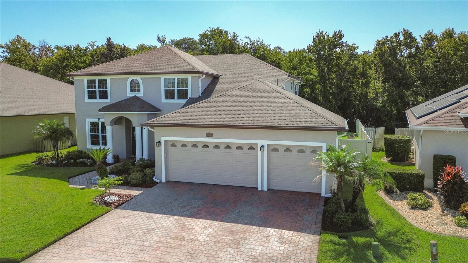 Single Family Residence in ORLANDO, FL - Daniel Dourado
