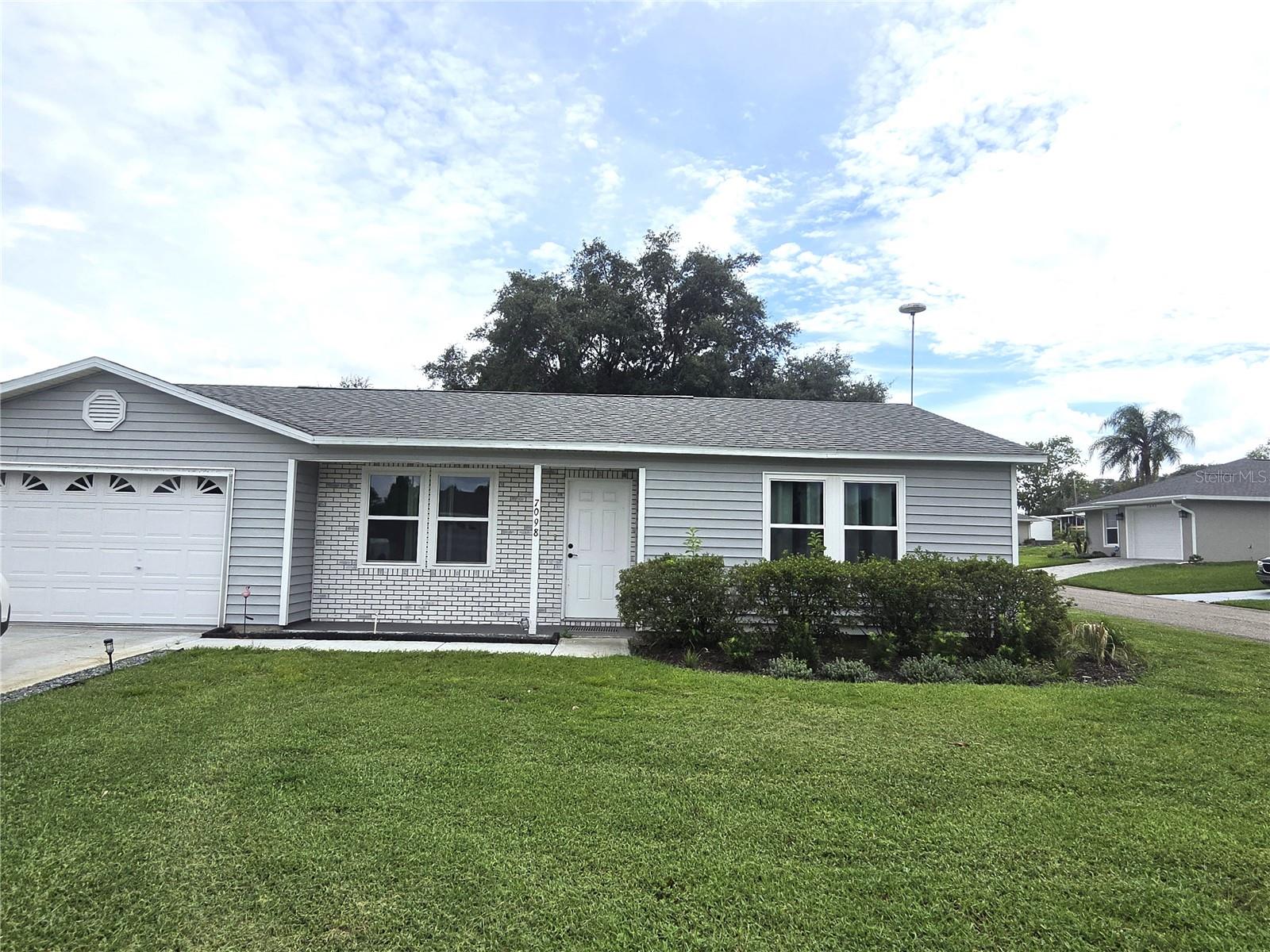 Single Family Residence em LAKE WALES, FL - Daniel Dourado