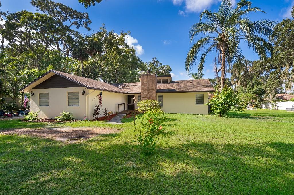 Single Family Residence in LAKE MARY, FL - Daniel Dourado