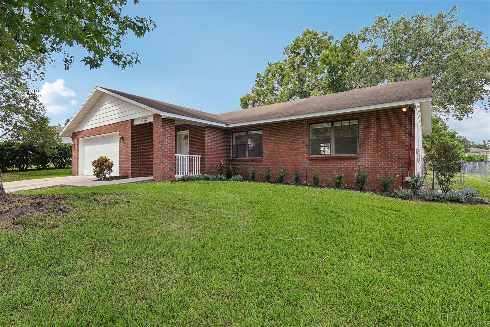Single Family Residence em ALTAMONTE SPRINGS, FL - Daniel Dourado