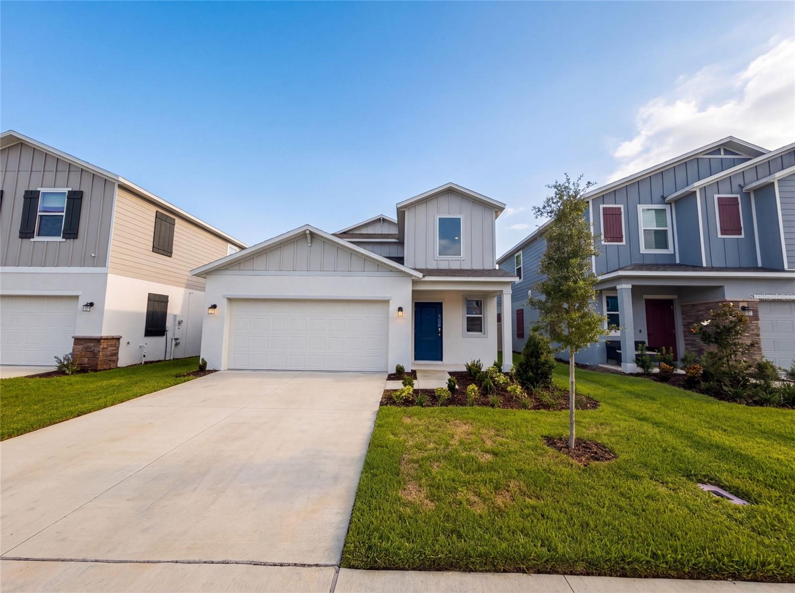 Single Family Residence in DAVENPORT, FL - Daniel Dourado