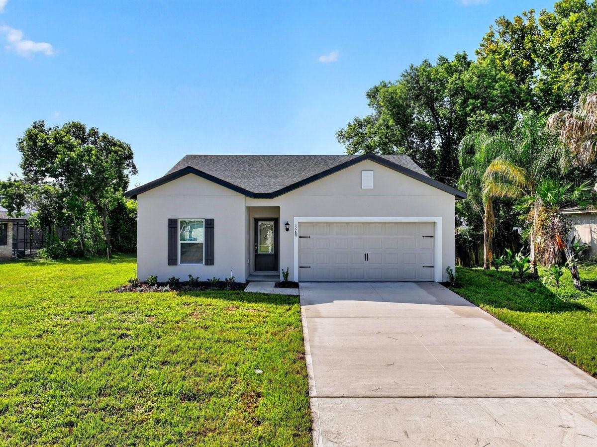 Single Family Residence in DELTONA, FL - Daniel Dourado
