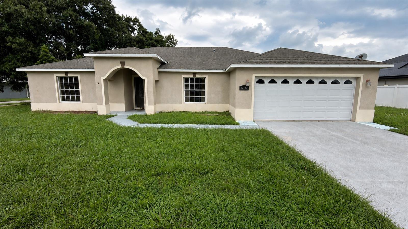 Single Family Residence em POINCIANA, FL - Daniel Dourado