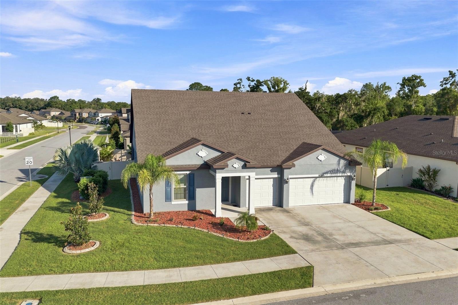 Single Family Residence em SPRING HILL, FL - Daniel Dourado