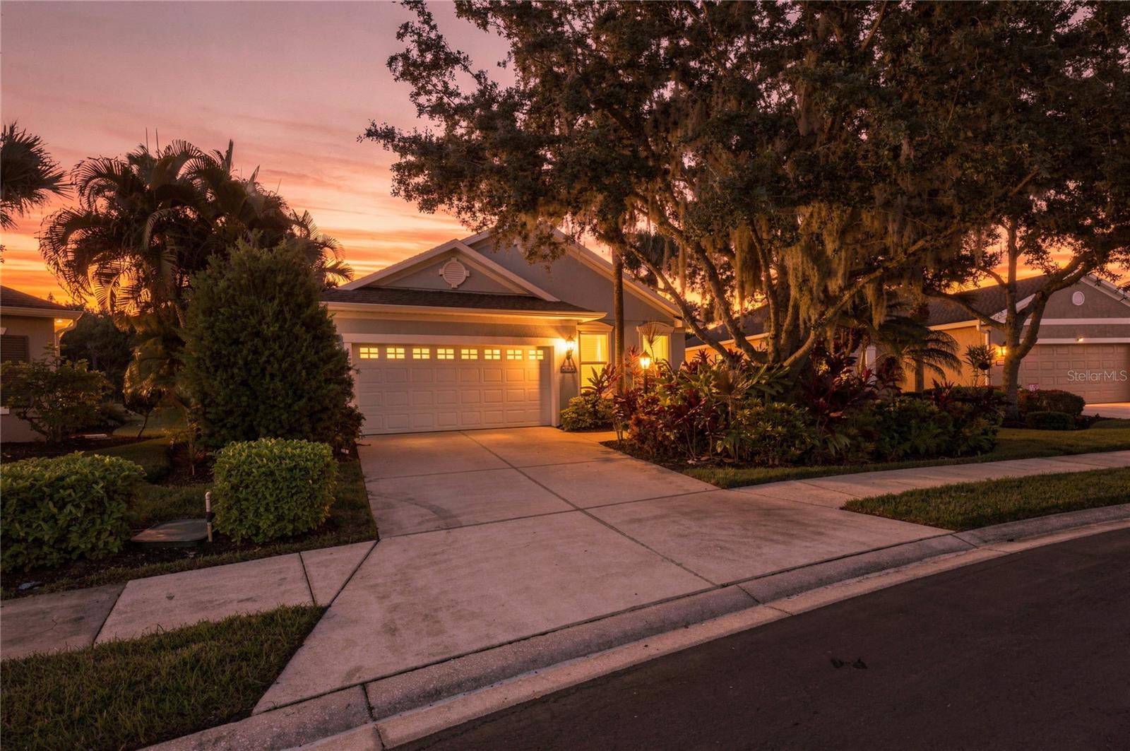 Single Family Residence in PARRISH, FL - Daniel Dourado