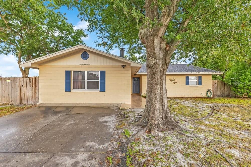 Single Family Residence in WINTER HAVEN, FL - Daniel Dourado
