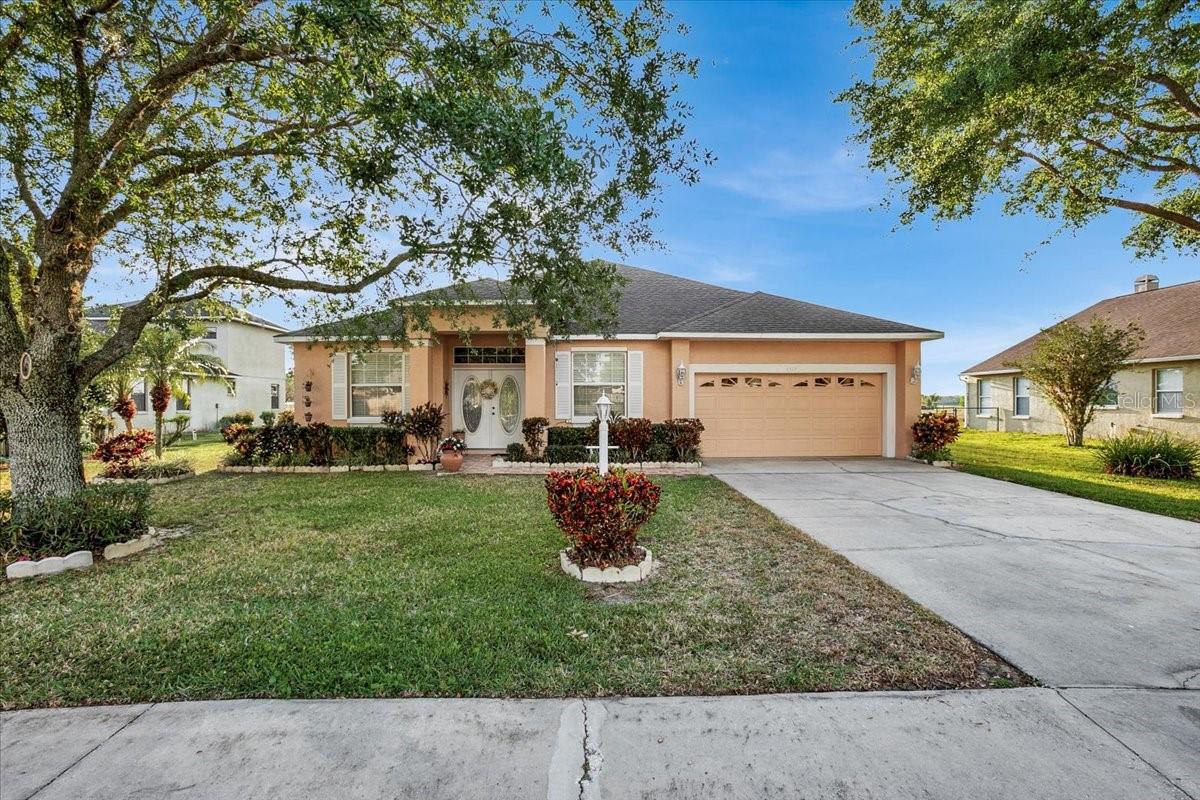 Single Family Residence em LAKE WALES, FL - Daniel Dourado