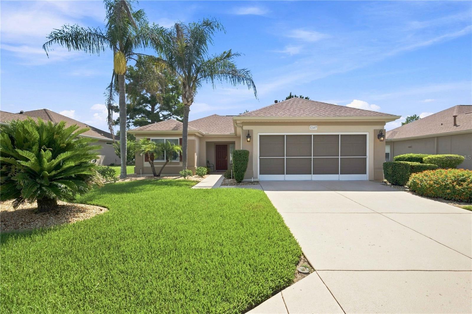 Single Family Residence in SUMMERFIELD, FL - Daniel Dourado