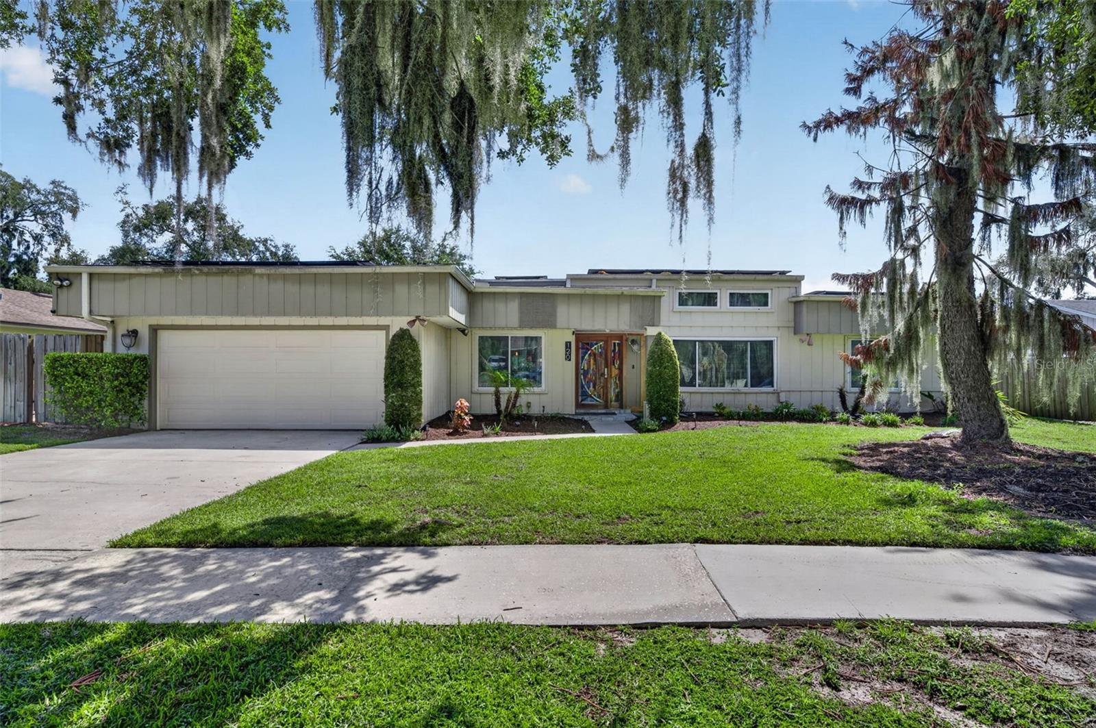 Single Family Residence in LONGWOOD, FL - Daniel Dourado