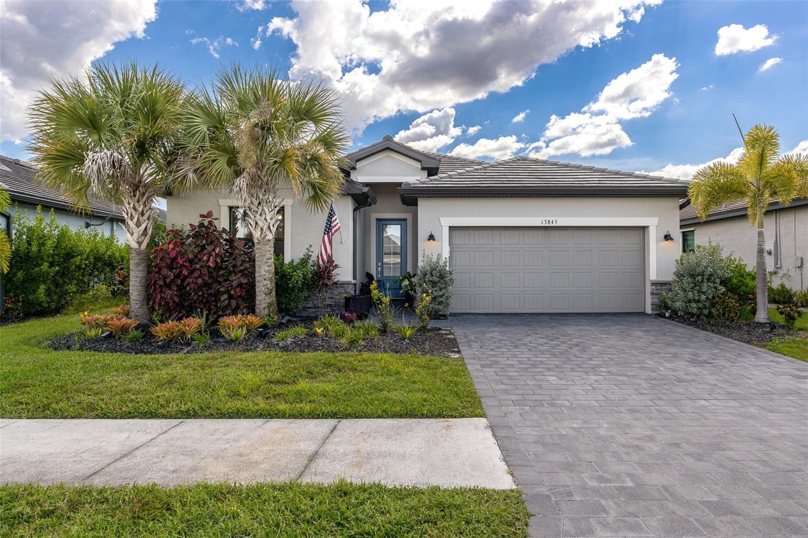 Single Family Residence em FORT MYERS, FL - Daniel Dourado
