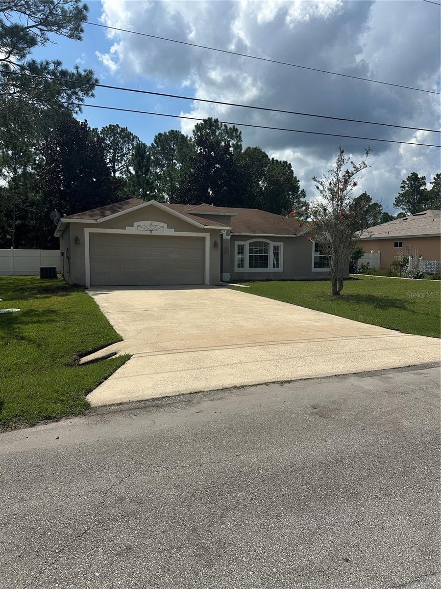Single Family Residence em PALM COAST, FL - Daniel Dourado