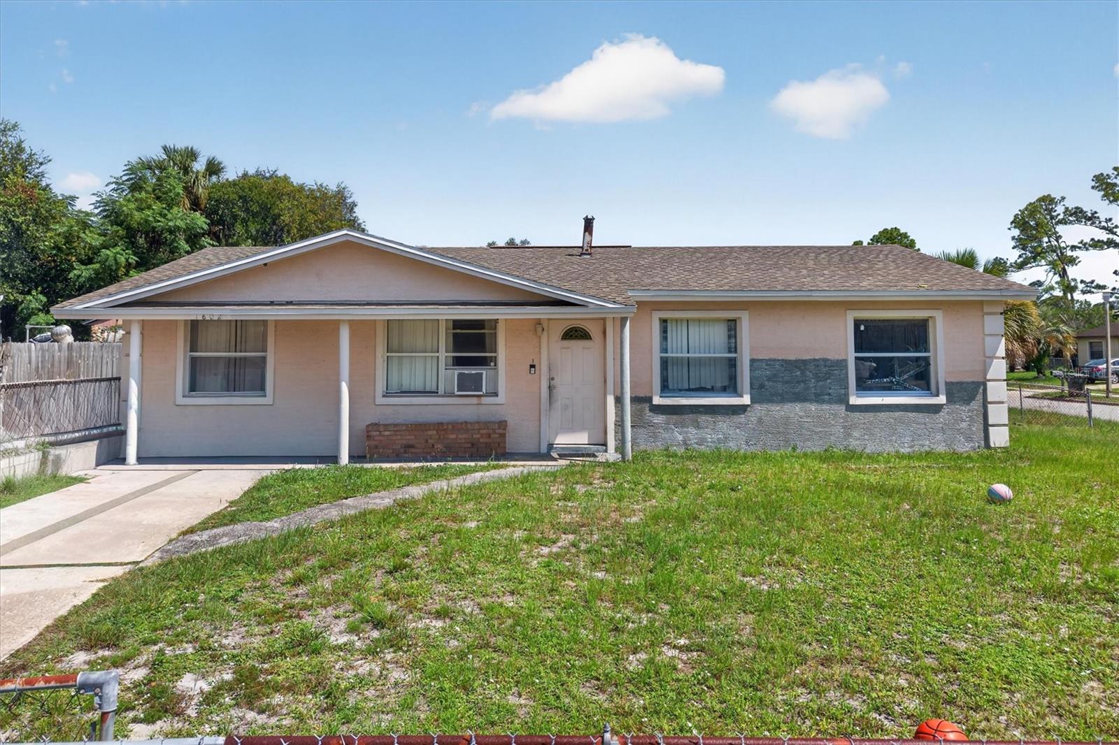 Single Family Residence em DAYTONA BEACH, FL - Daniel Dourado
