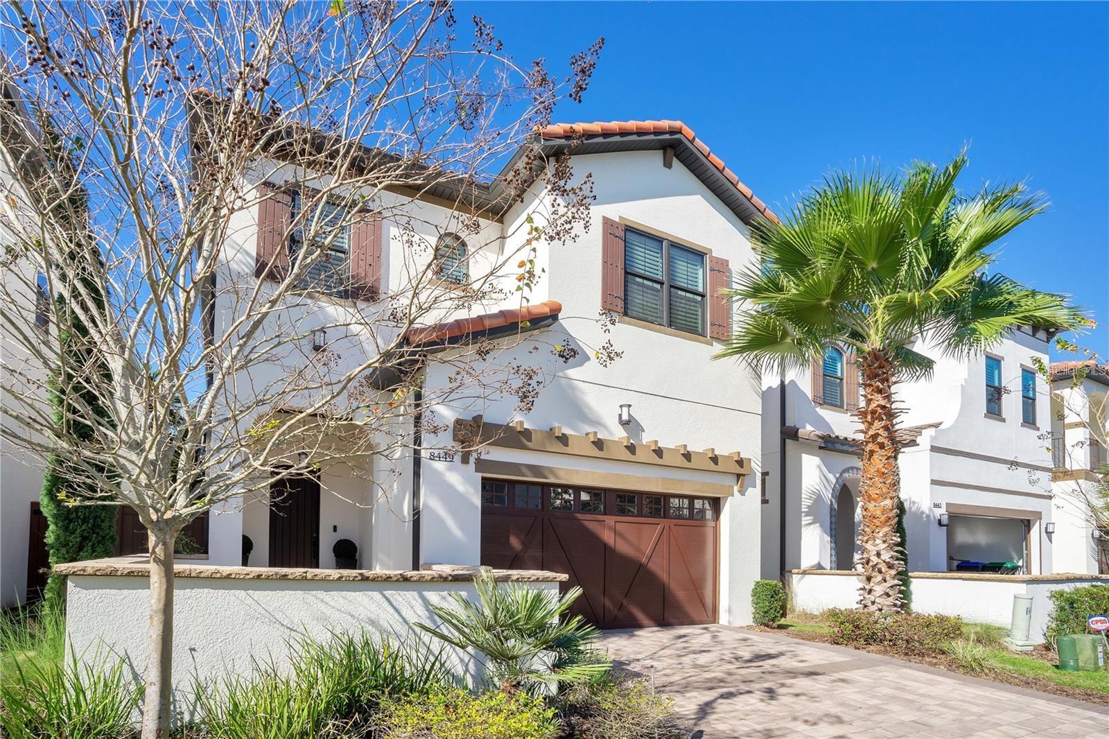 Single Family Residence in ORLANDO, FL - Daniel Dourado