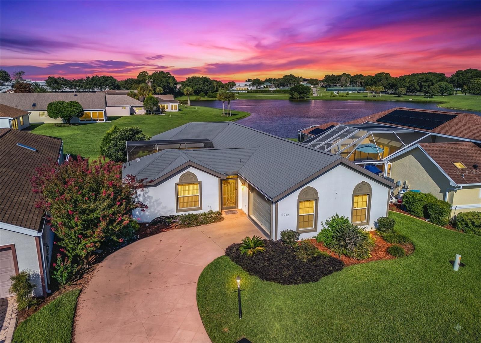 Single Family Residence em SUMMERFIELD, FL - Daniel Dourado