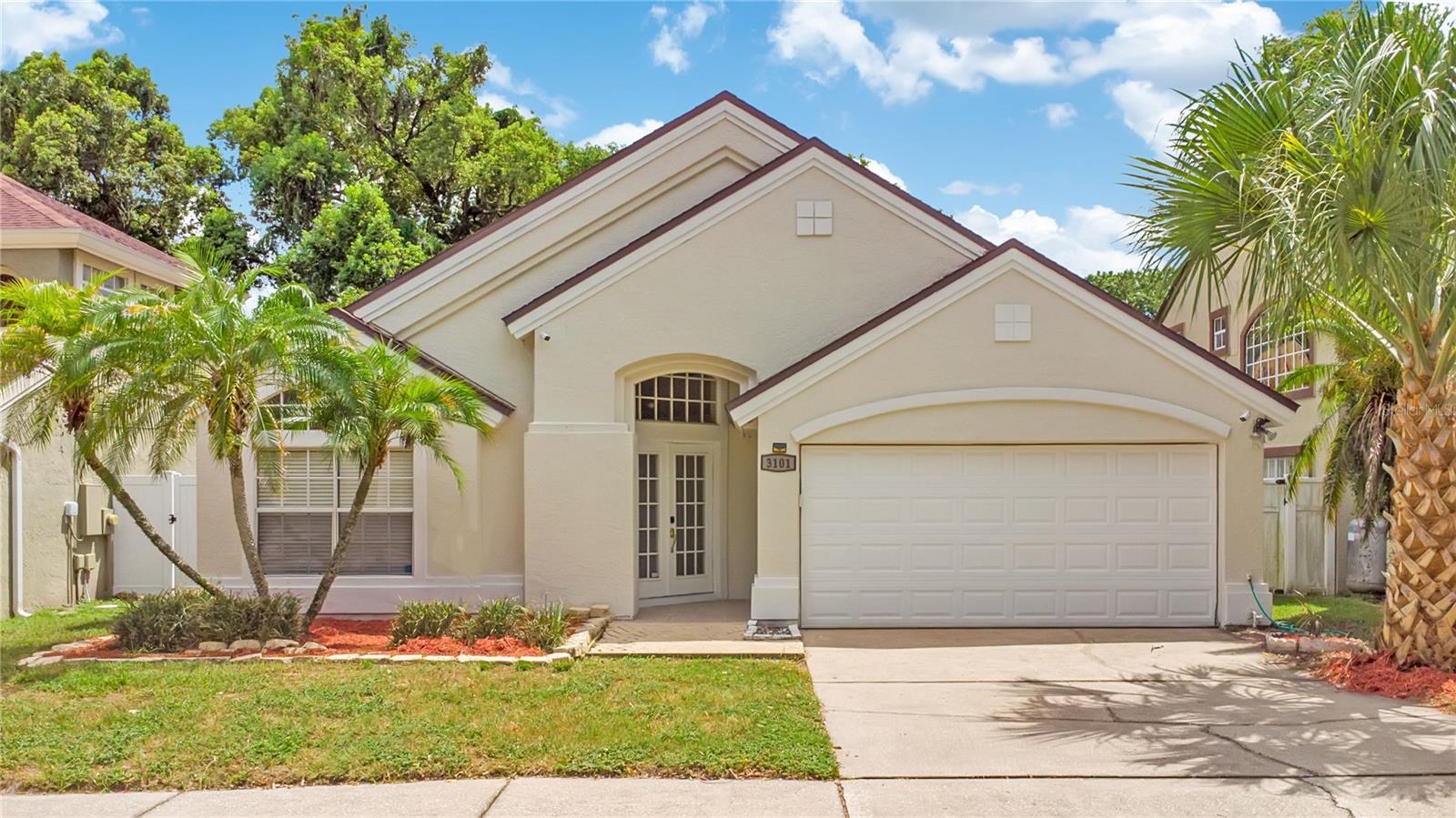 Single Family Residence in ORLANDO, FL - Daniel Dourado