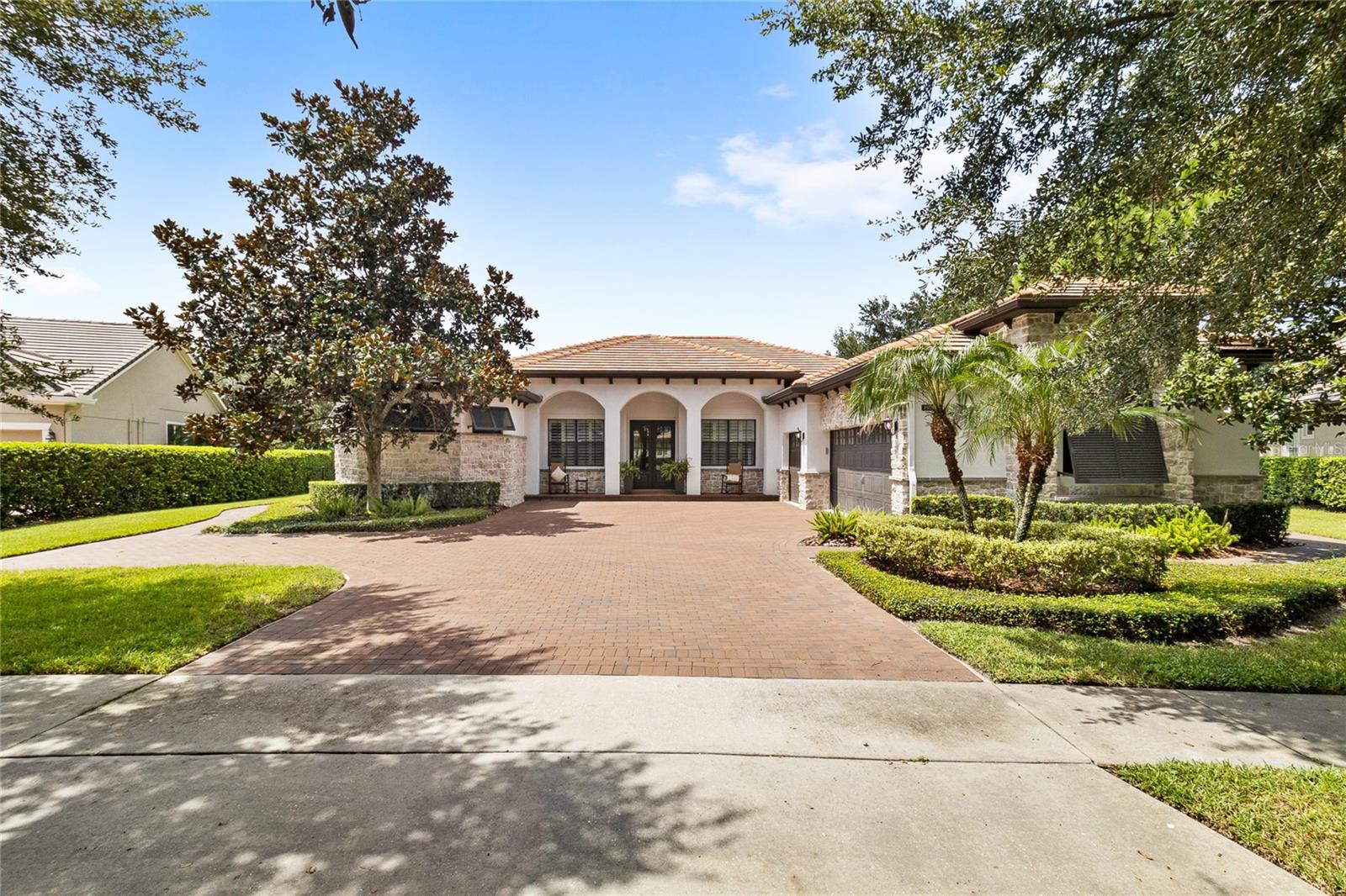 Single Family Residence em SORRENTO, FL - Daniel Dourado