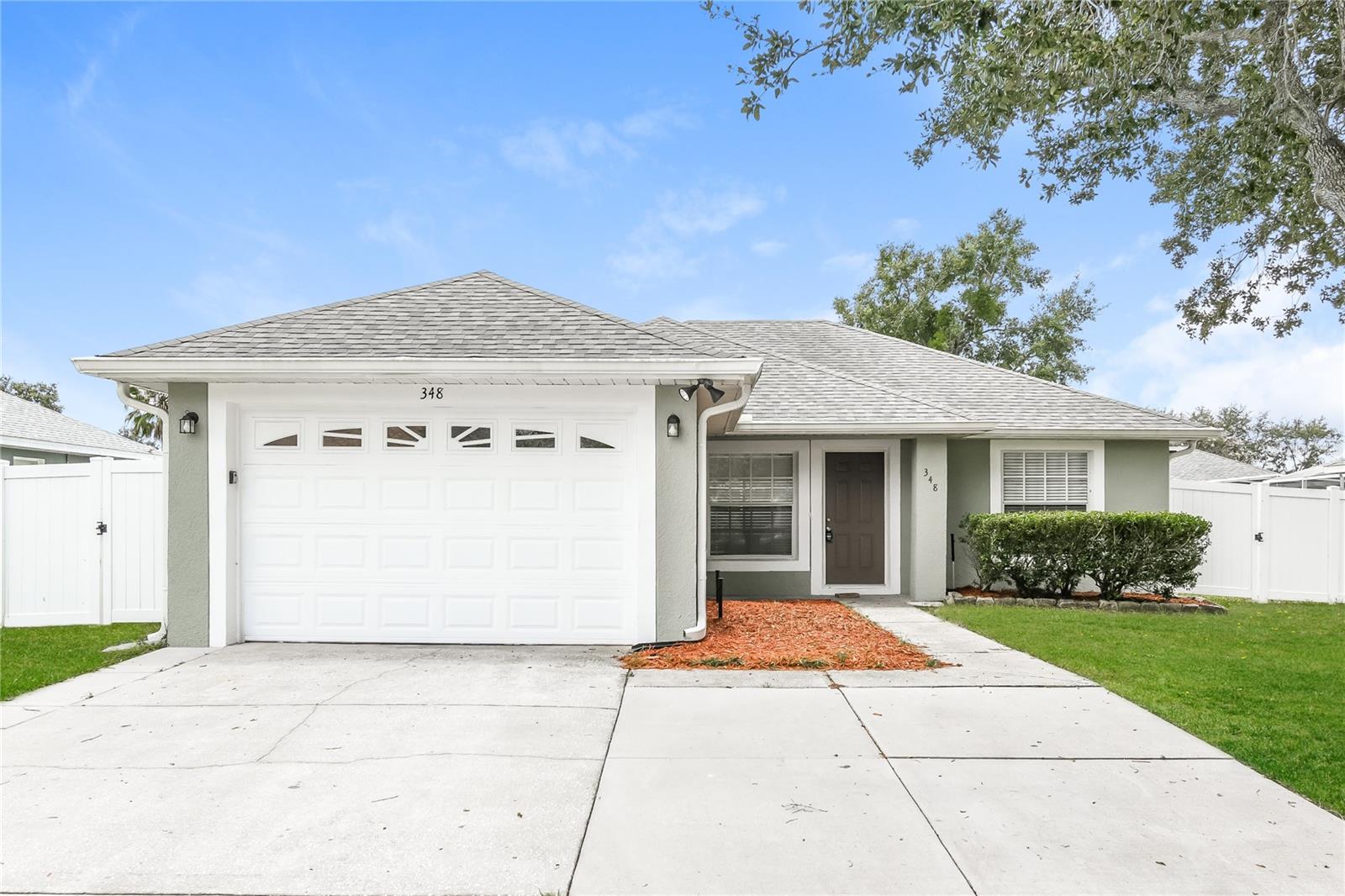 Single Family Residence em DAVENPORT, FL - Daniel Dourado