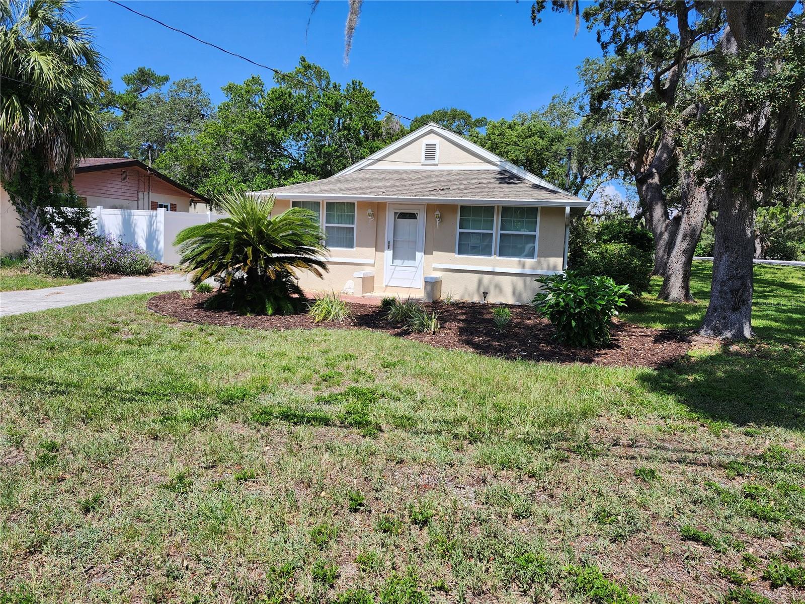 Single Family Residence em NEW PORT RICHEY, FL - Daniel Dourado