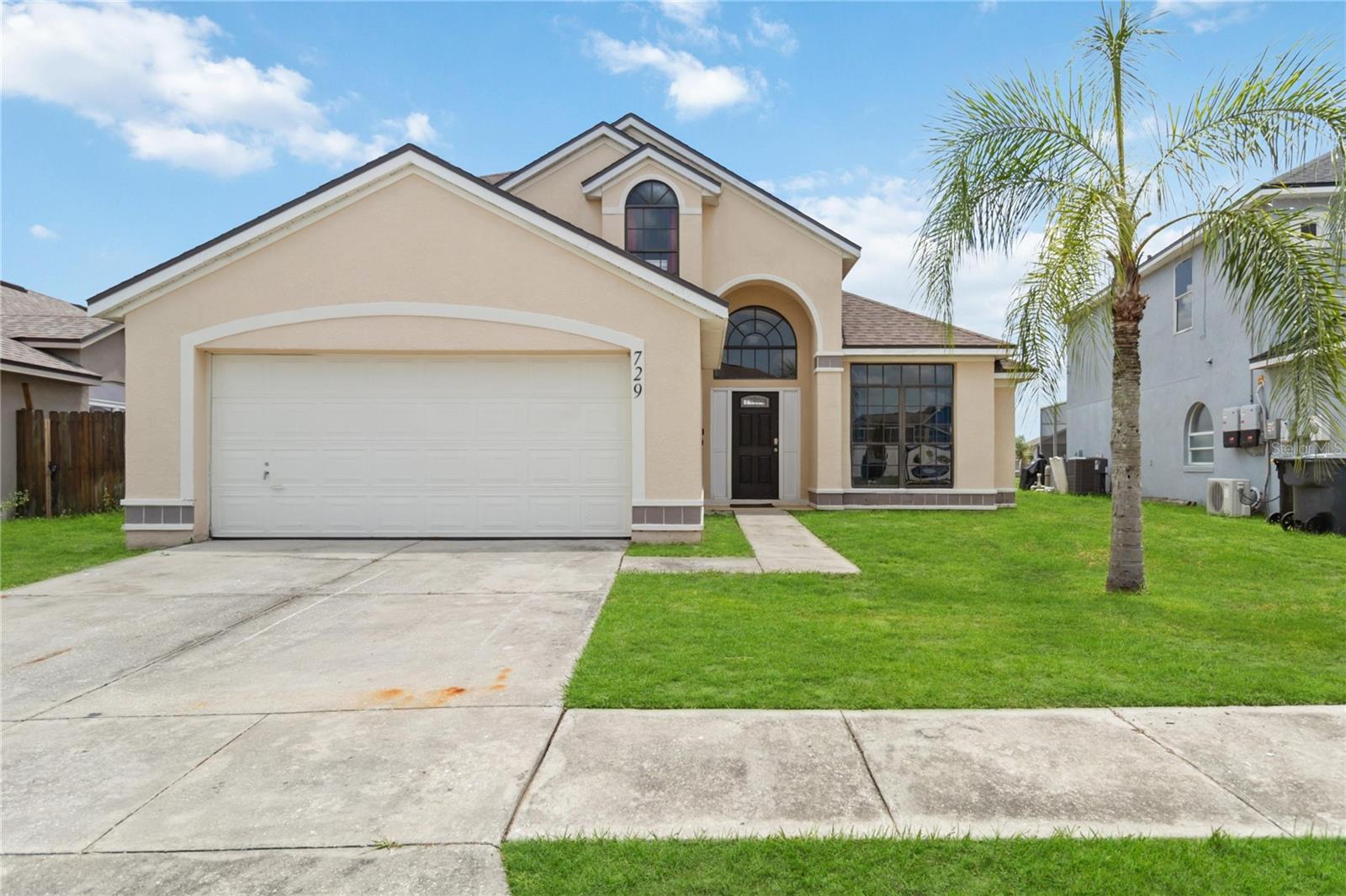 Single Family Residence em DAVENPORT, FL - Daniel Dourado