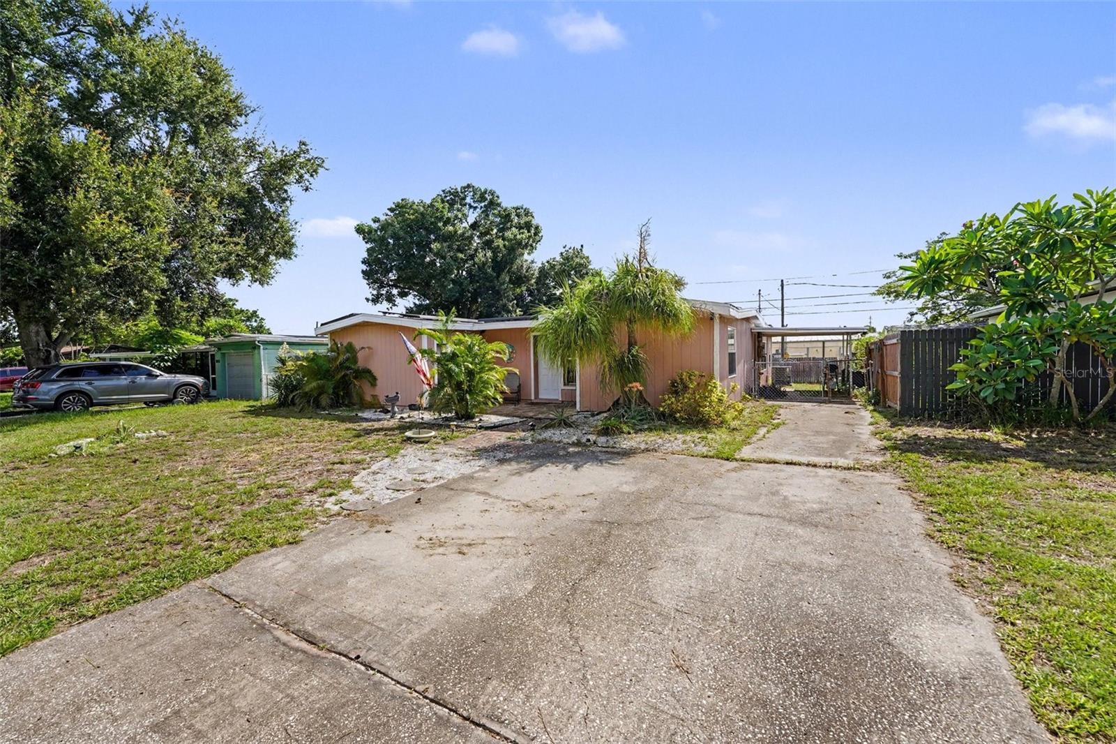 Single Family Residence em SEMINOLE, FL - Daniel Dourado