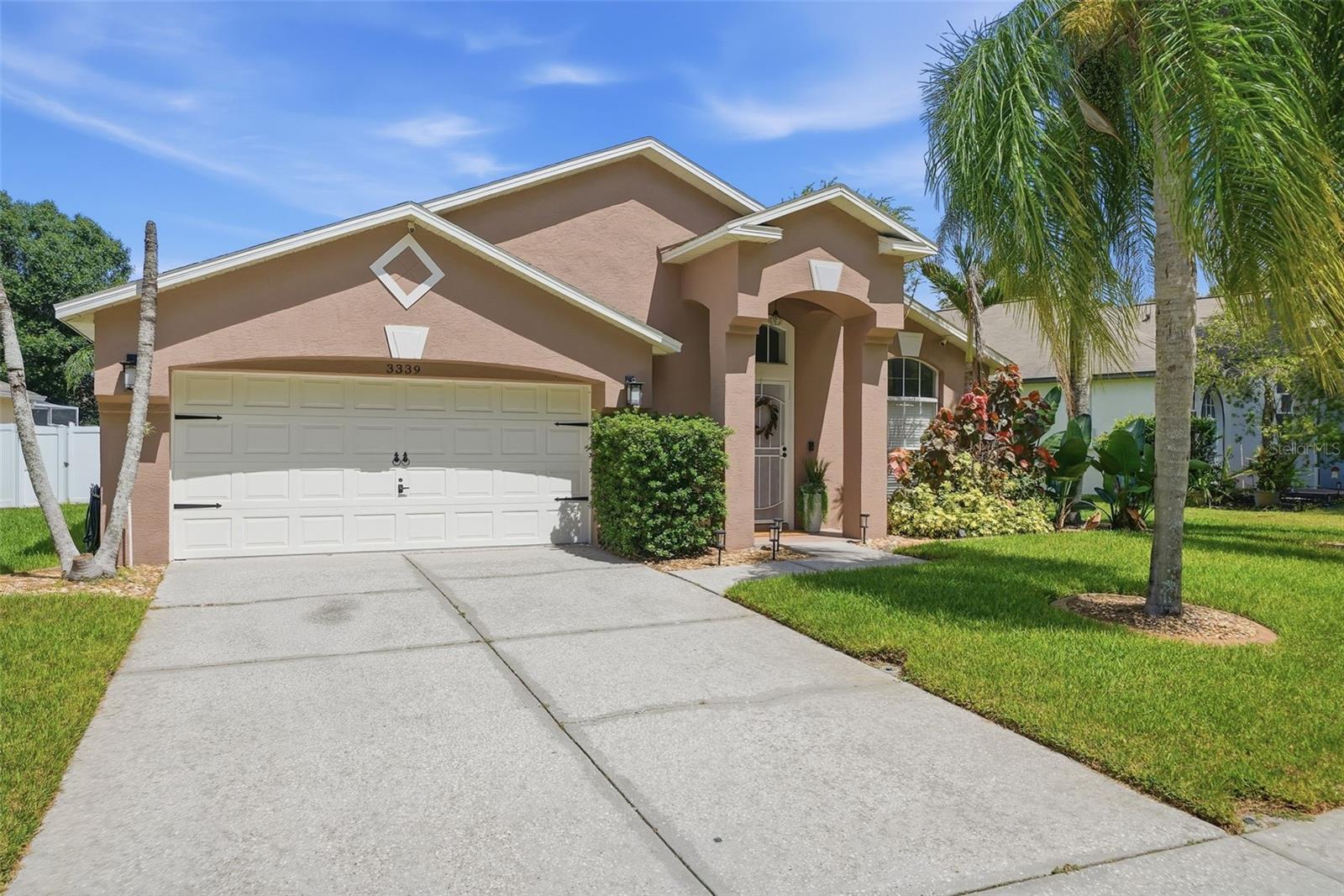 Single Family Residence em LAND O LAKES, FL - Daniel Dourado
