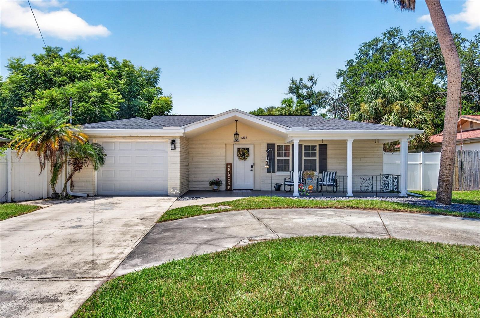 Single Family Residence em NEW PORT RICHEY, FL - Daniel Dourado