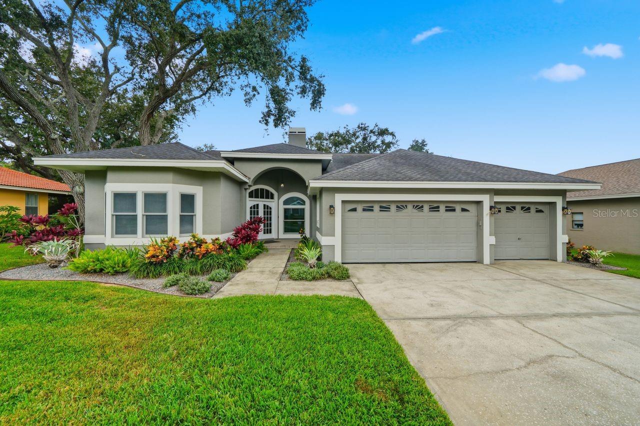 Single Family Residence em DUNEDIN, FL - Daniel Dourado