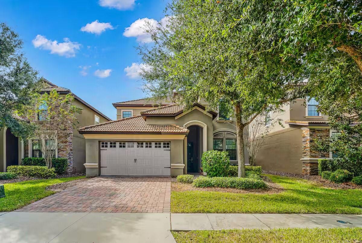 Single Family Residence em DAVENPORT, FL - Daniel Dourado