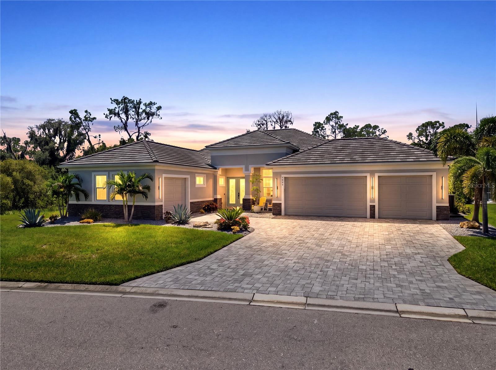 Single Family Residence in PARRISH, FL - Daniel Dourado