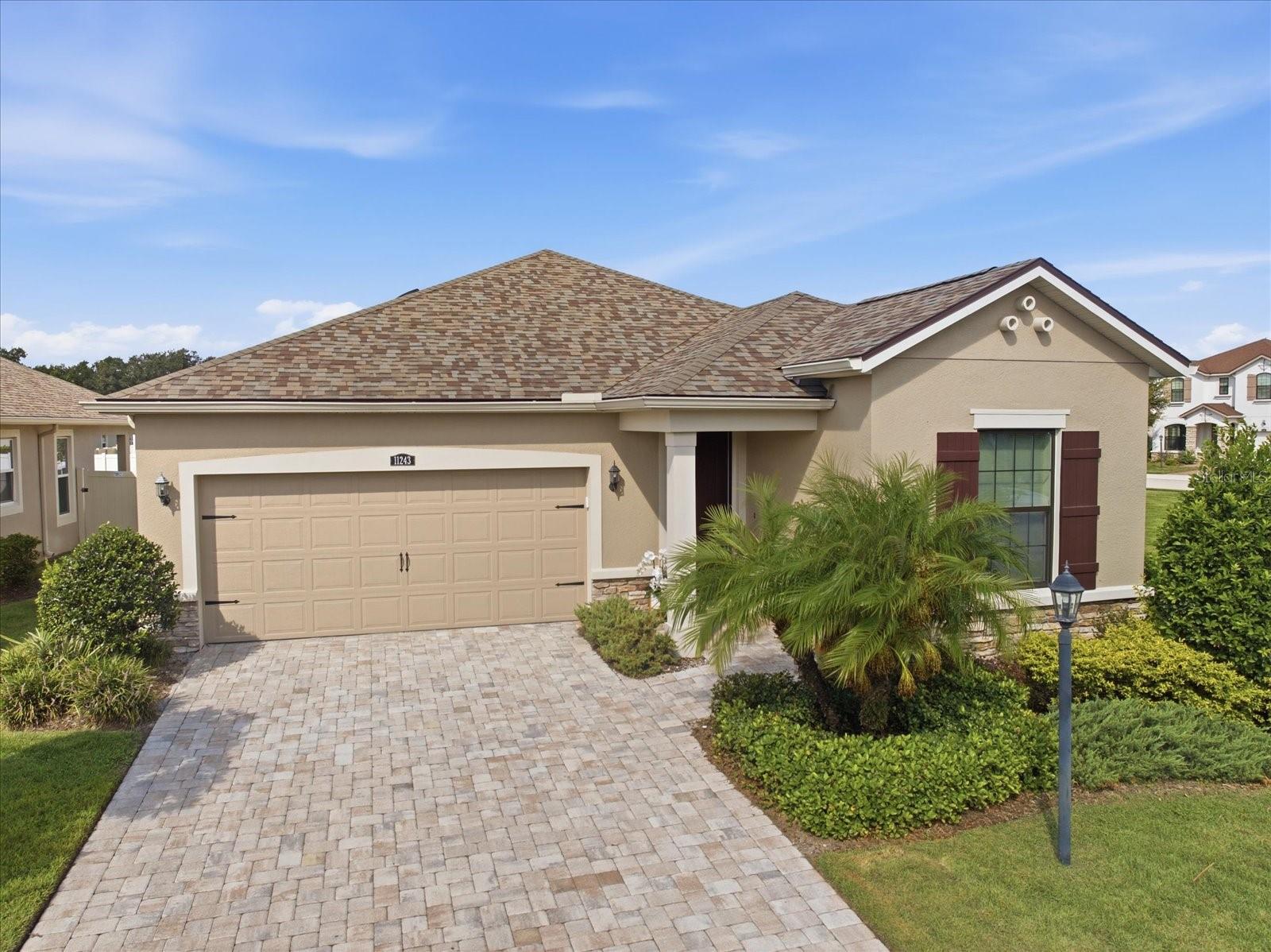 Single Family Residence in BRADENTON, FL - Daniel Dourado