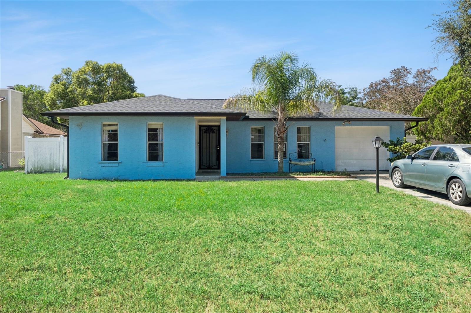 Single Family Residence in DELTONA, FL - Daniel Dourado