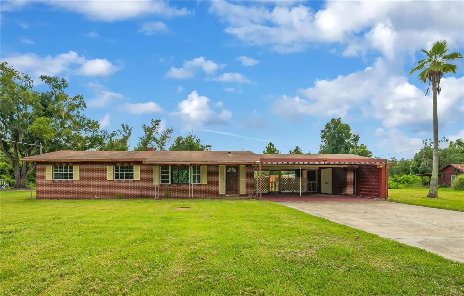 Single Family Residence em DOVER, FL - Daniel Dourado