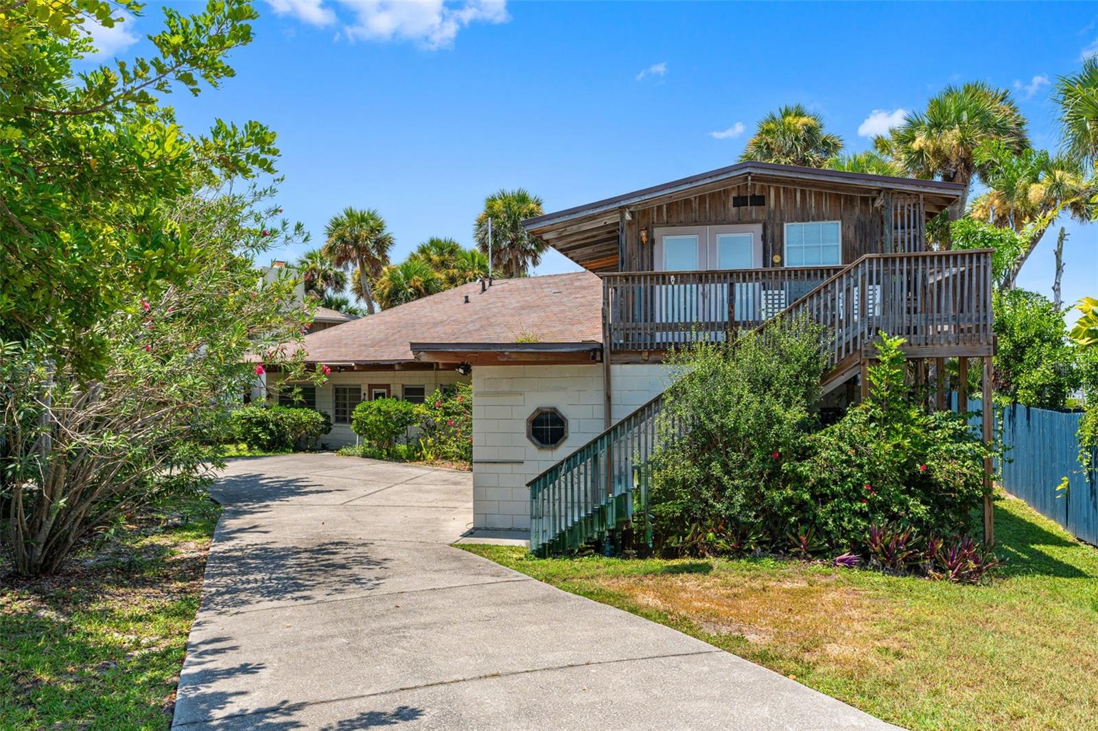 Single Family Residence in COCOA BEACH, FL - Daniel Dourado