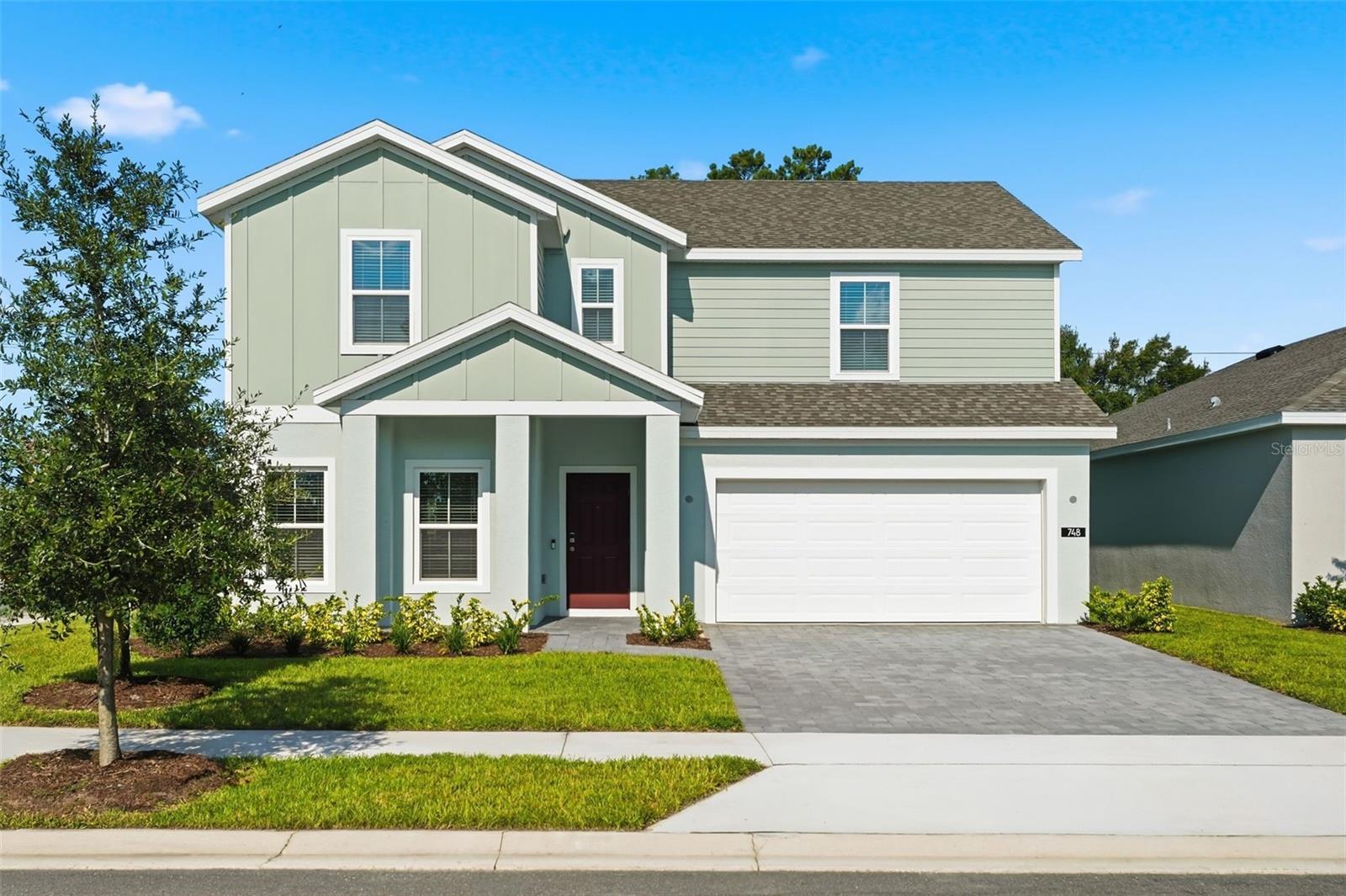 Single Family Residence in DELAND, FL - Daniel Dourado
