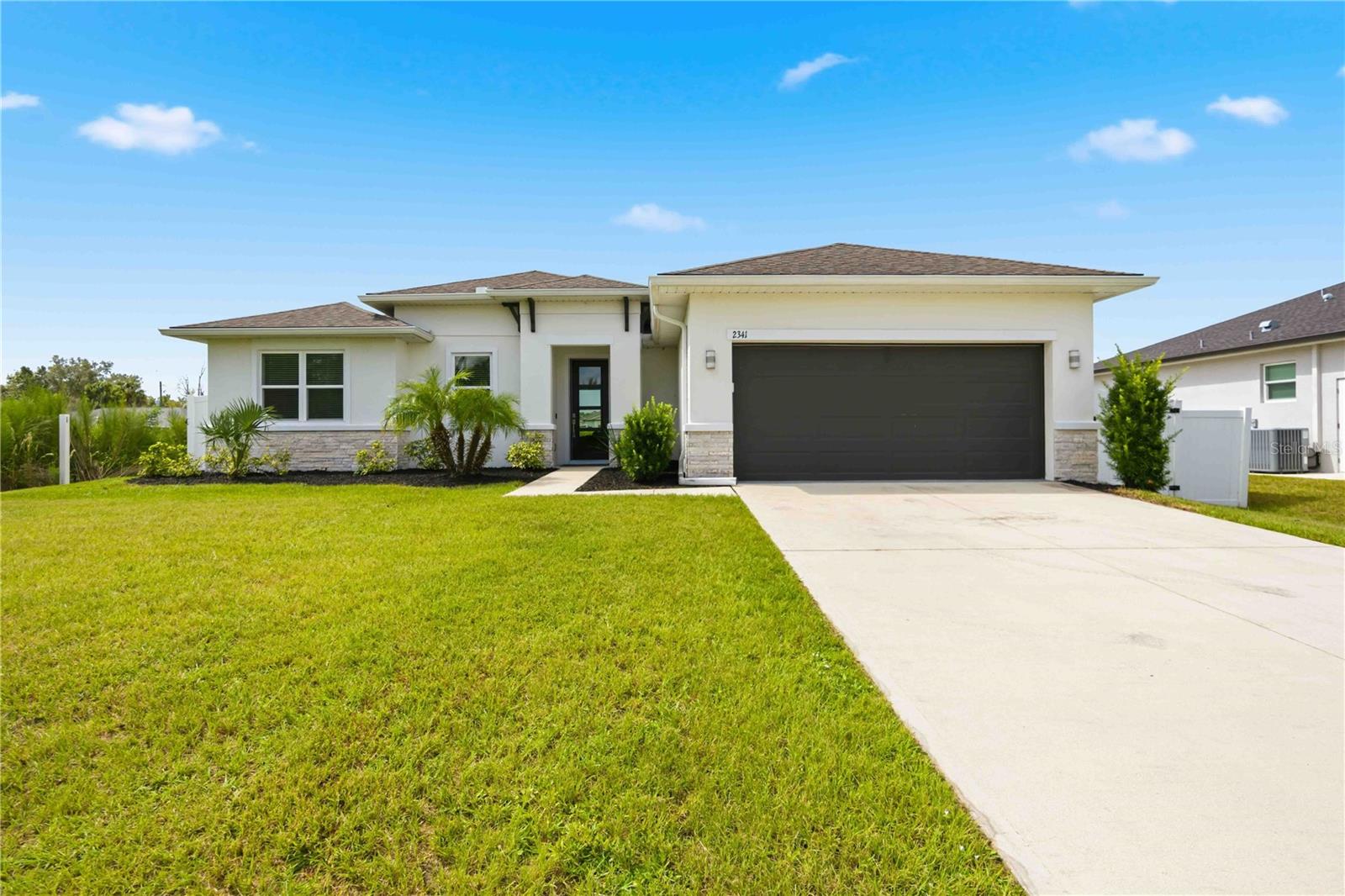 Single Family Residence in NORTH PORT, FL - Daniel Dourado
