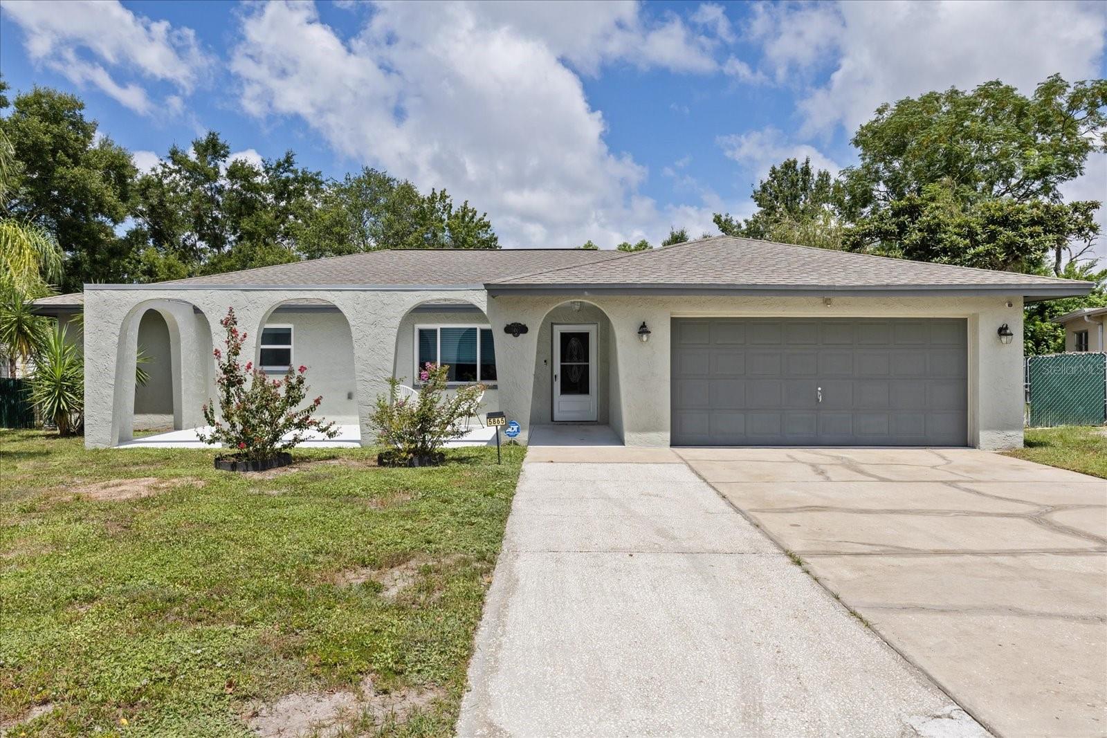 Single Family Residence em NEW PORT RICHEY, FL - Daniel Dourado
