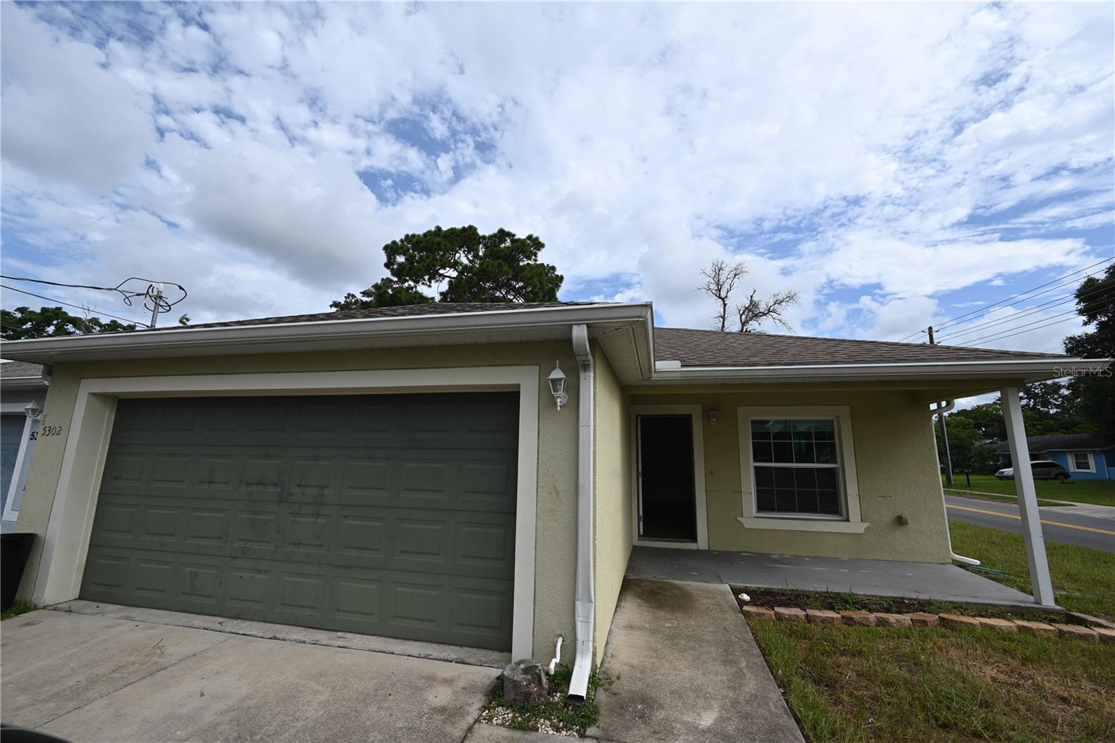 Single Family Residence em NEW PORT RICHEY, FL - Daniel Dourado