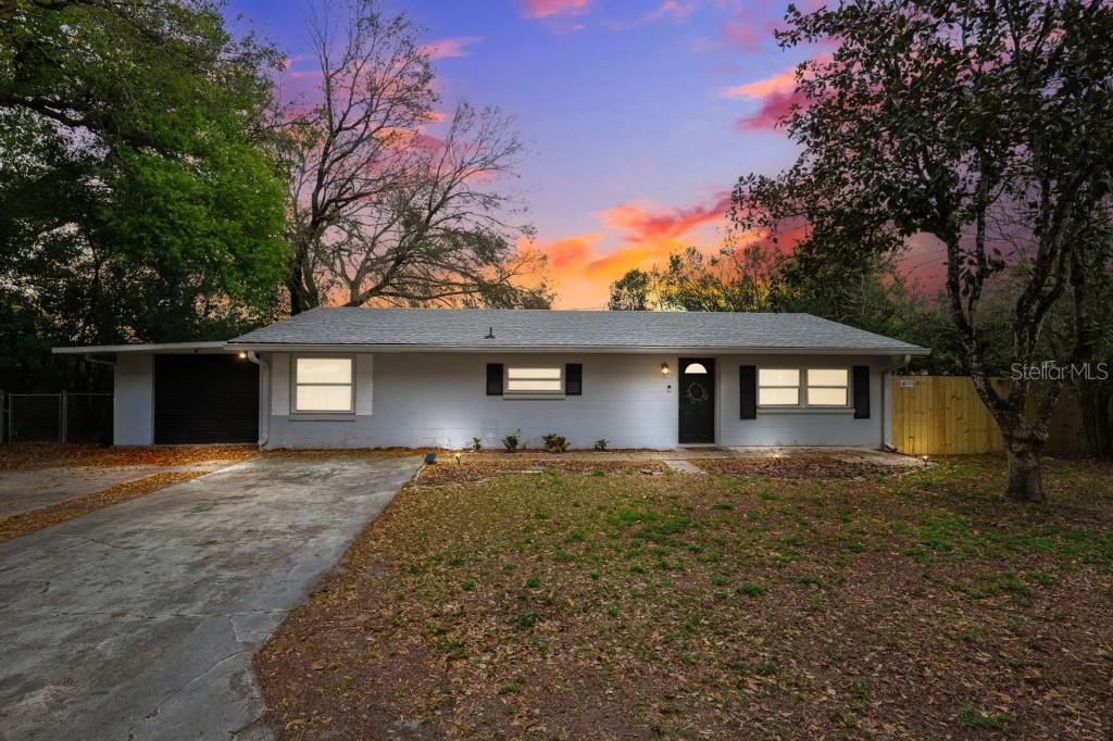 Single Family Residence in ZEPHYRHILLS, FL - Daniel Dourado