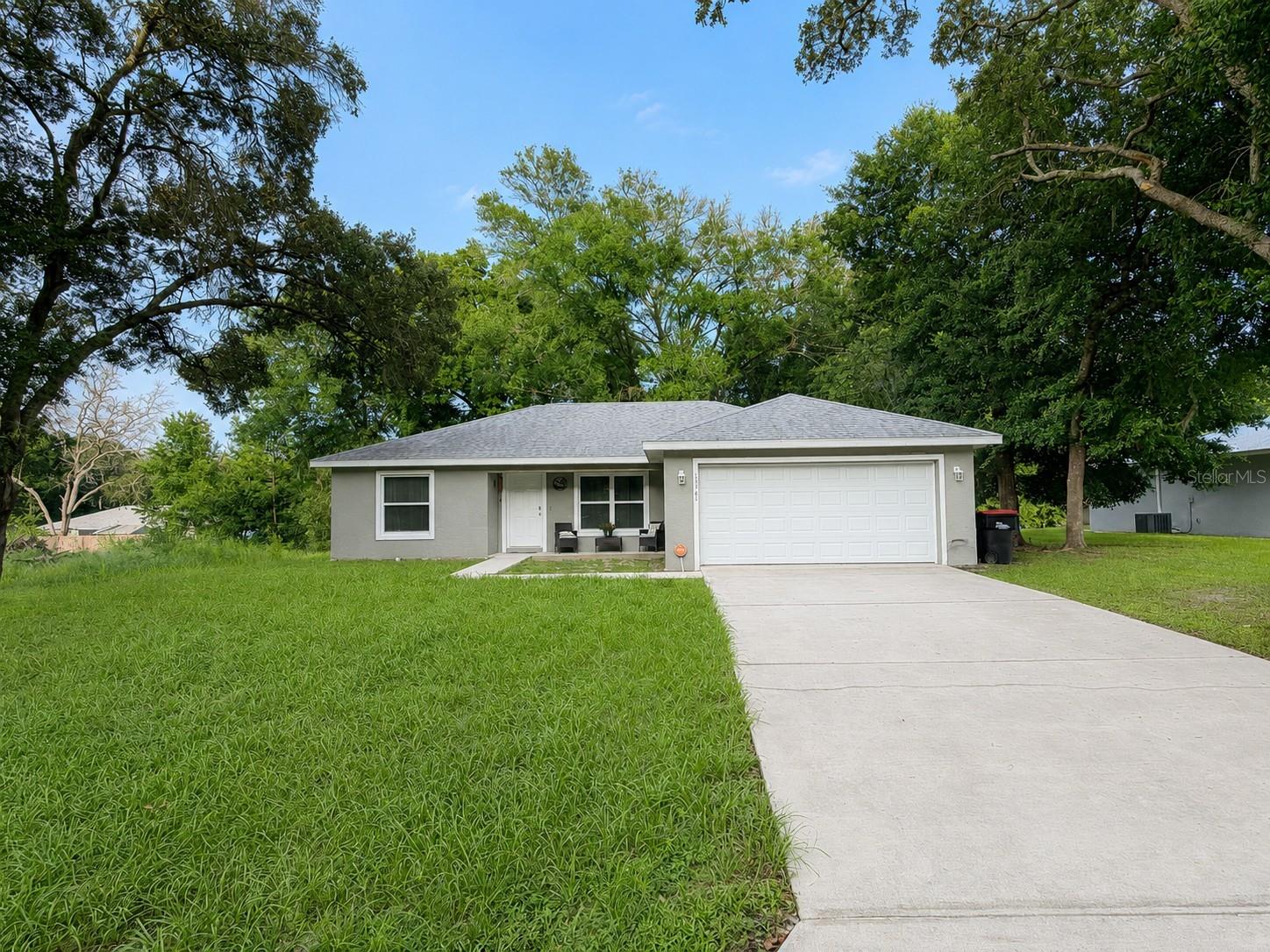 Single Family Residence em BELLEVIEW, FL - Daniel Dourado