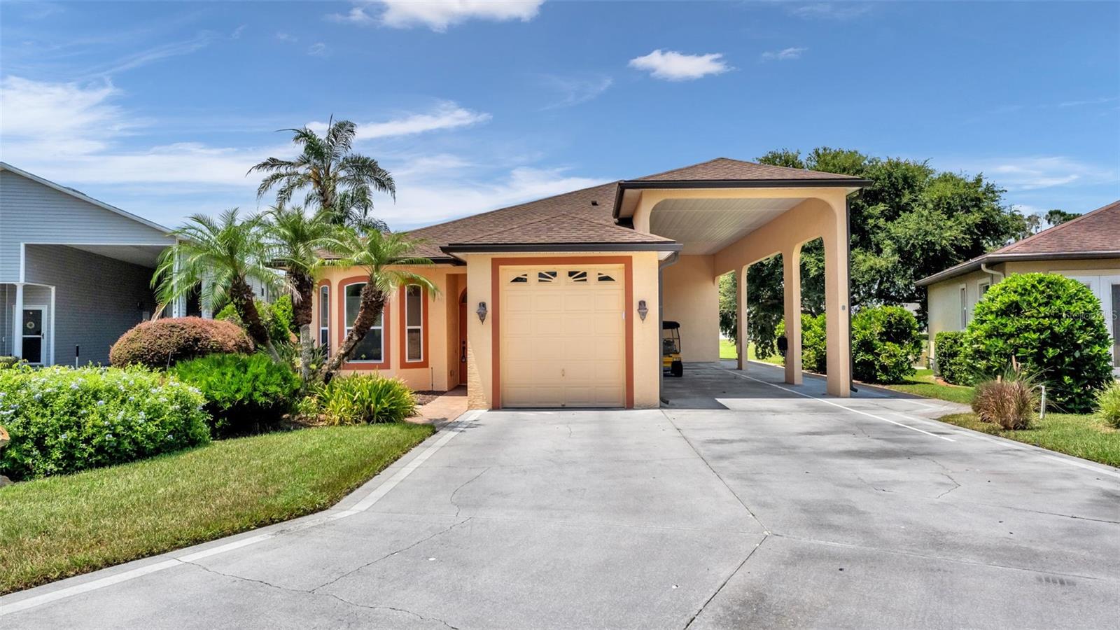 Single Family Residence em POLK CITY, FL - Daniel Dourado