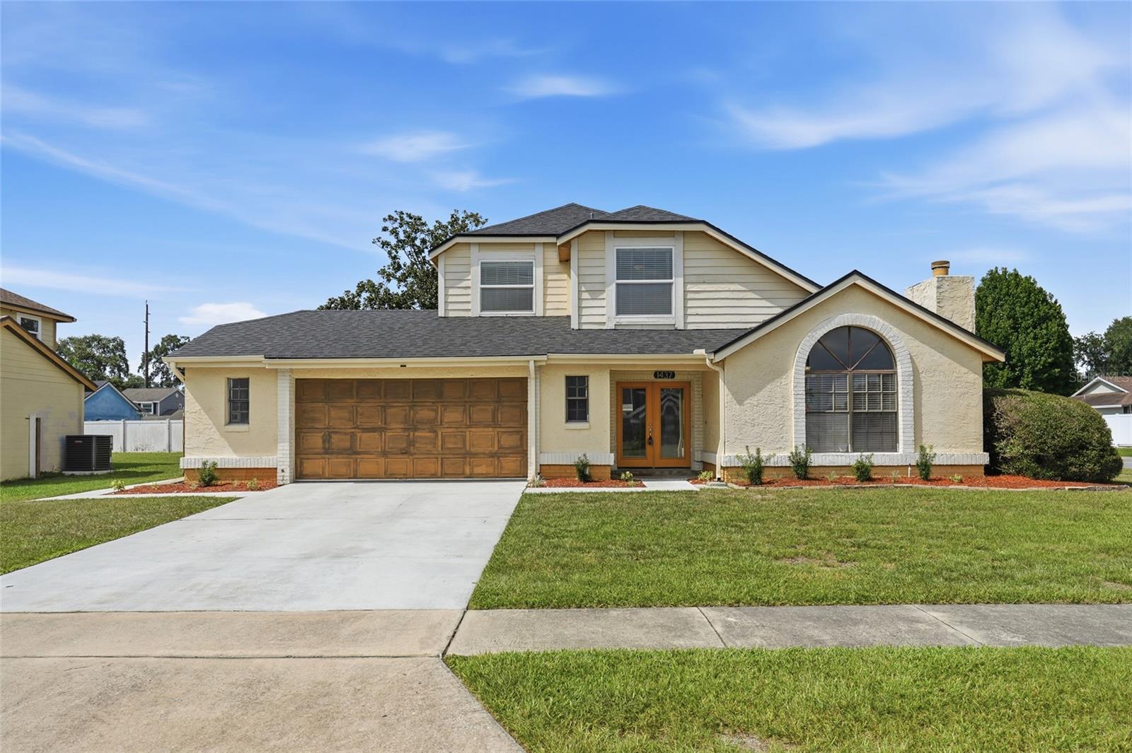 Single Family Residence em KISSIMMEE, FL - Daniel Dourado