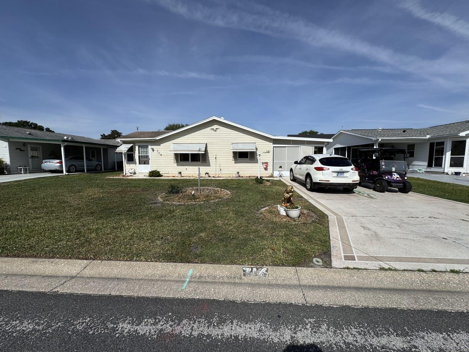 Single Family Residence em LADY LAKE, FL - Daniel Dourado
