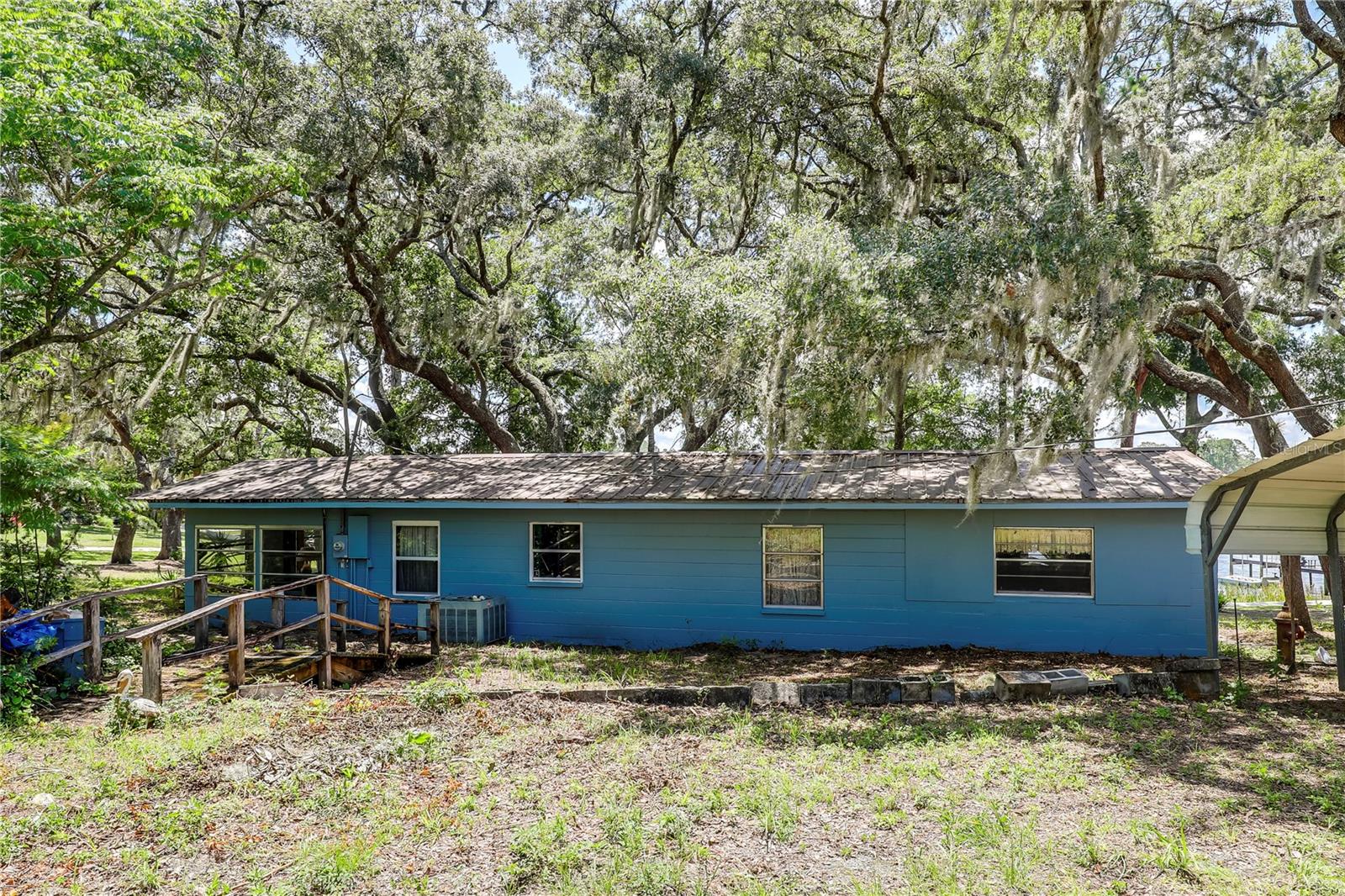 Single Family Residence em POMONA PARK, FL - Daniel Dourado