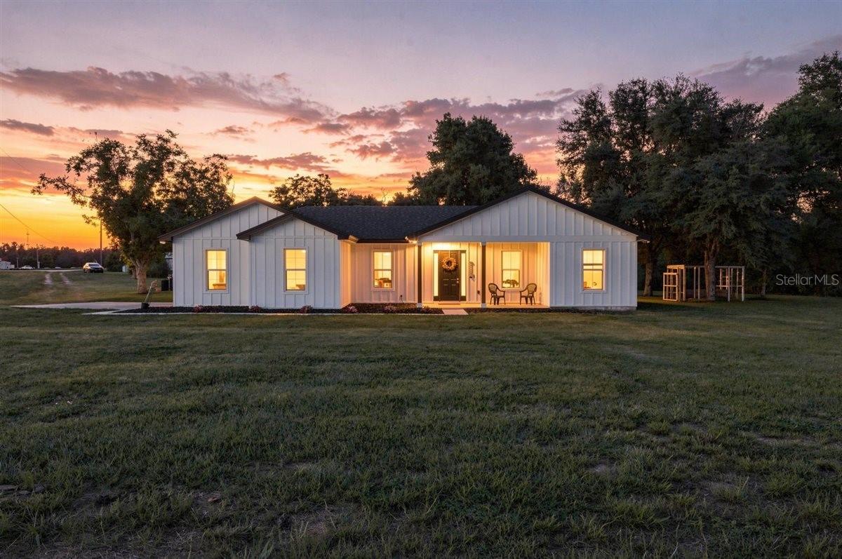Single Family Residence in WINTER HAVEN, FL - Daniel Dourado